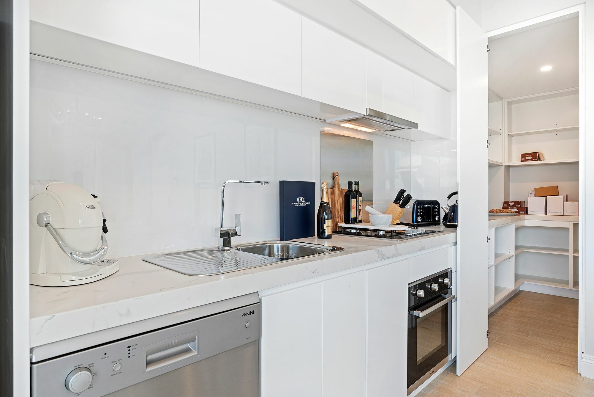 The Hamptons Apartments - Port Ville de Melbourne Extérieur photo